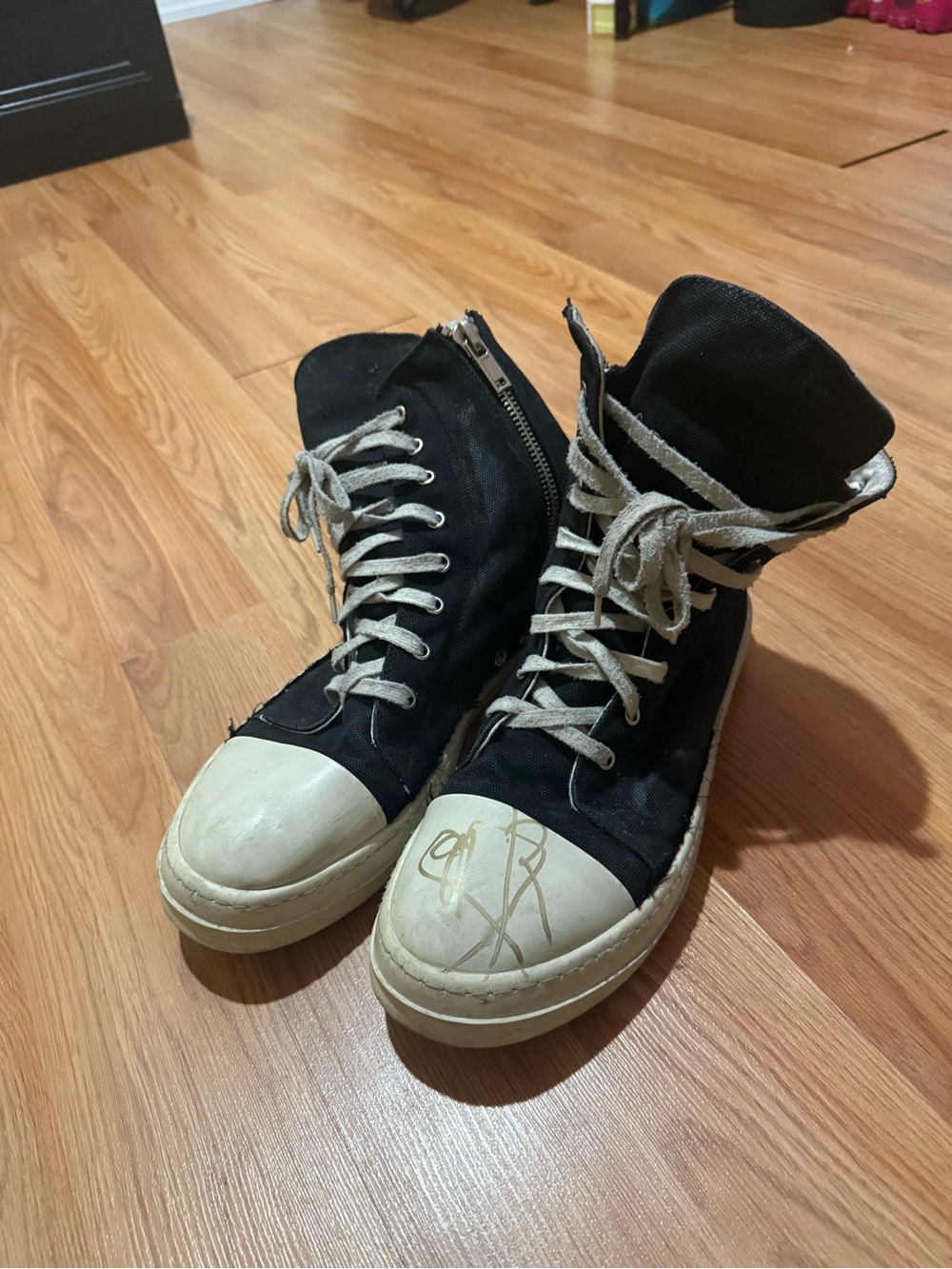 SIGNED BY MICHELE LAMY RICK OWENS RARE